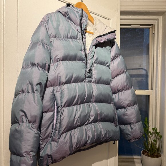 Helly Hansen Puffer Anorak Jacket in Iridescent Gray - Picture 2 of 5